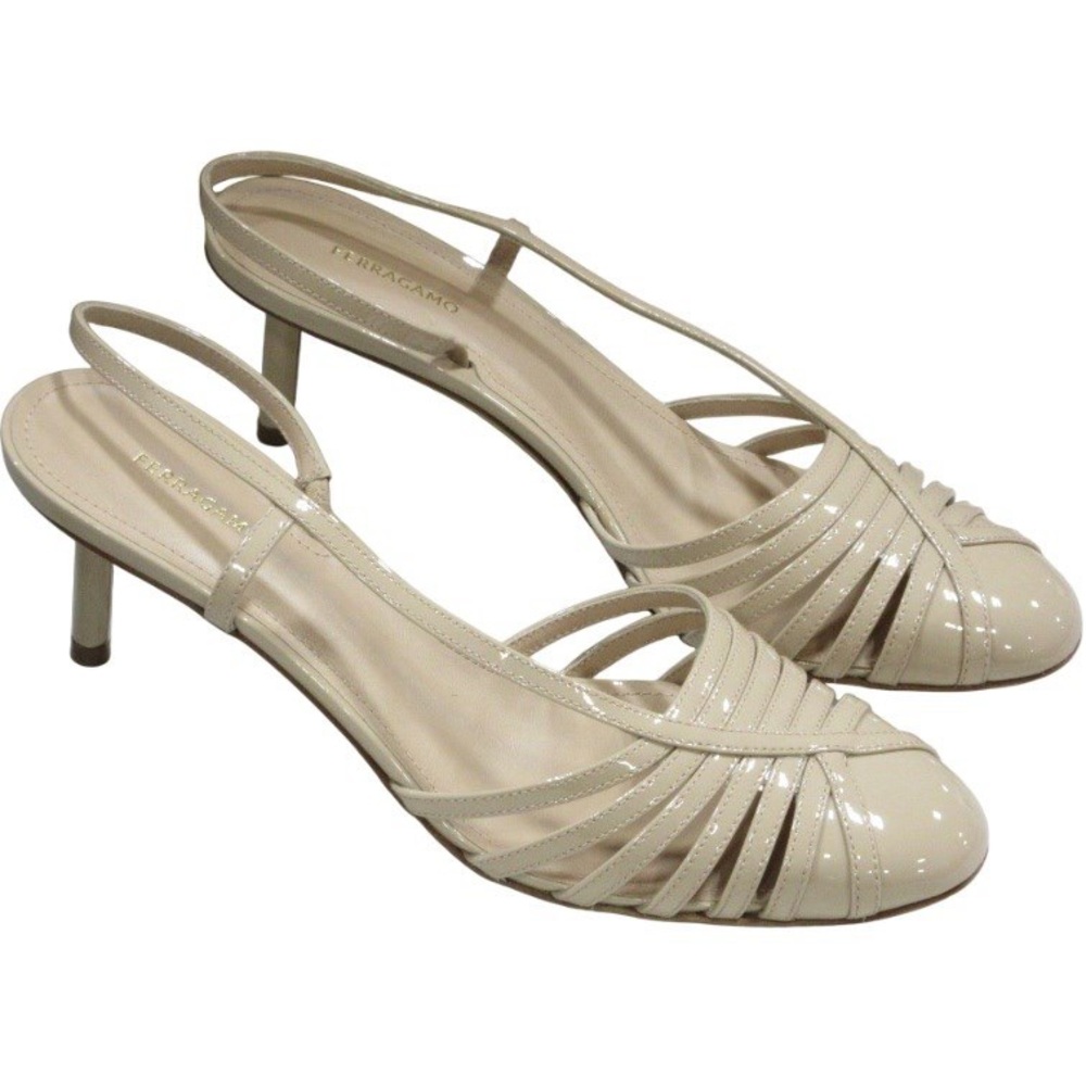 Salvatore Ferragamo Cream Slingback Heels with Kitten Heel

edyna pumps